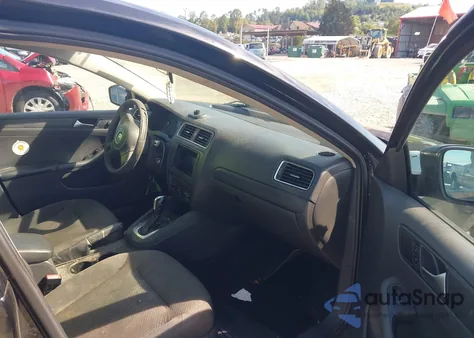 2014 Volkswagen Jetta 2.0L S из США, поврежденный, VIN 3VW2K7AJ5EM393000